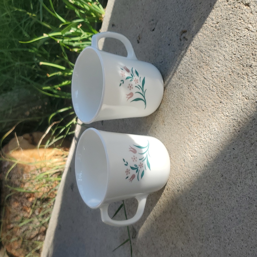 Corning USA Vintage Style Floral Coffee Mugs Set of 2 - Pink Flower